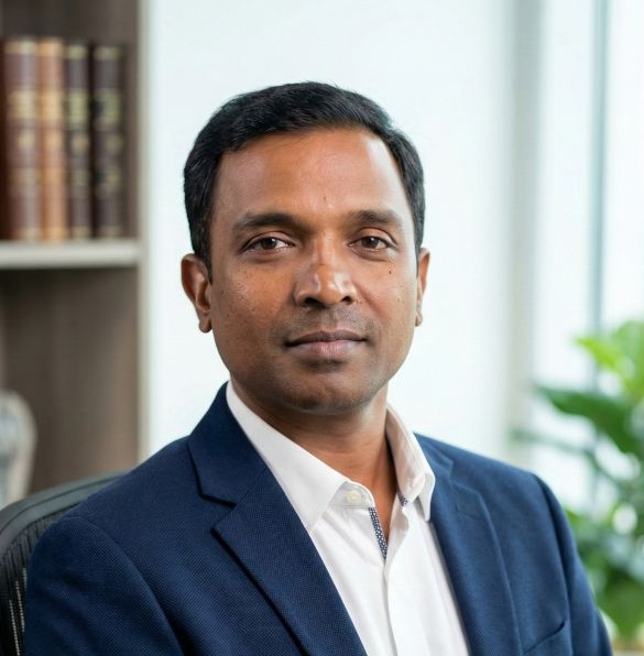 Mr. Christopher Thomas